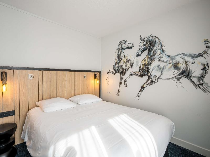 Mercure Bords De Loire Saumur image
