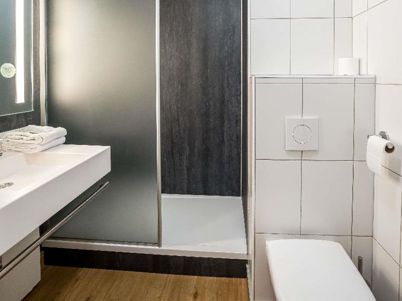 Mercure Bords De Loire Saumur image