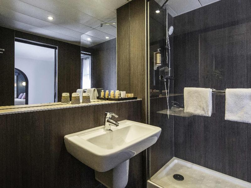 Mercure Versailles Chateau image