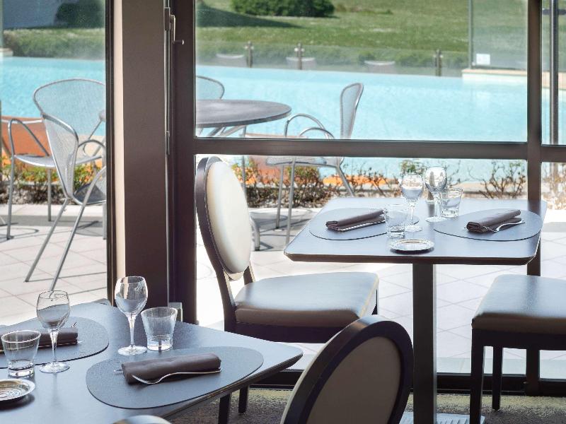 Novotel Amboise image