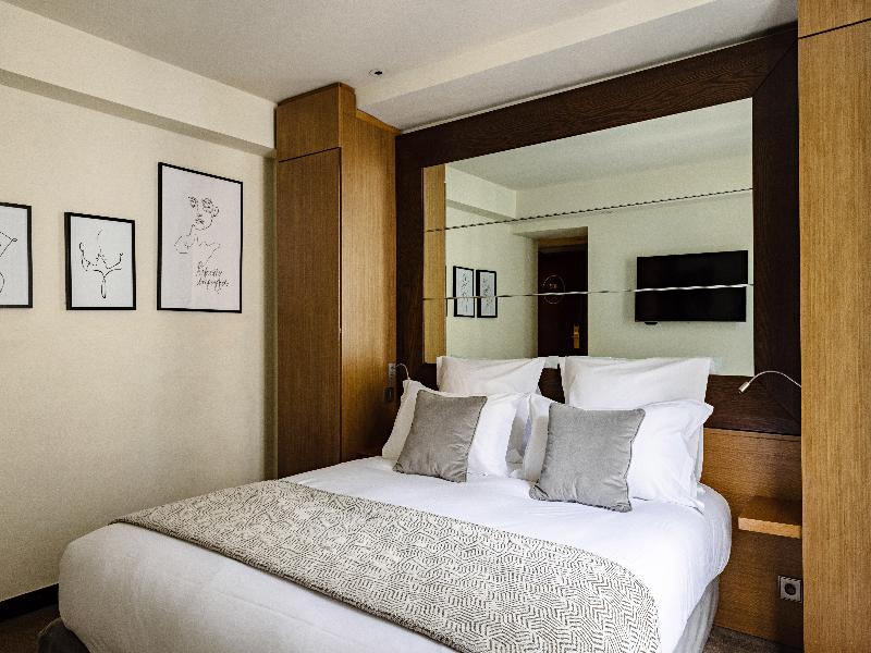 Holiday Inn Paris Palais de l'Elysee image