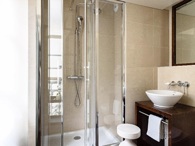 Holiday Inn Paris Palais de l'Elysee image