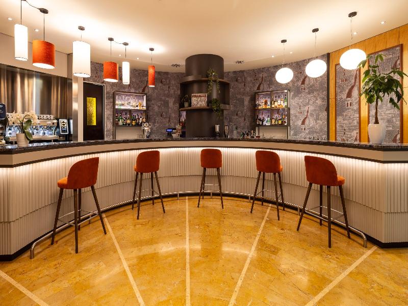 Crowne Plaza Padova image