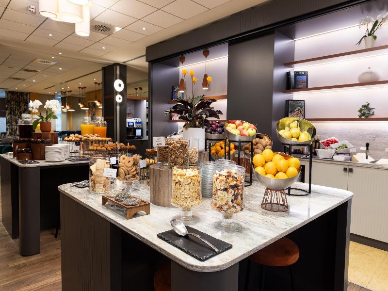 Crowne Plaza Padova image