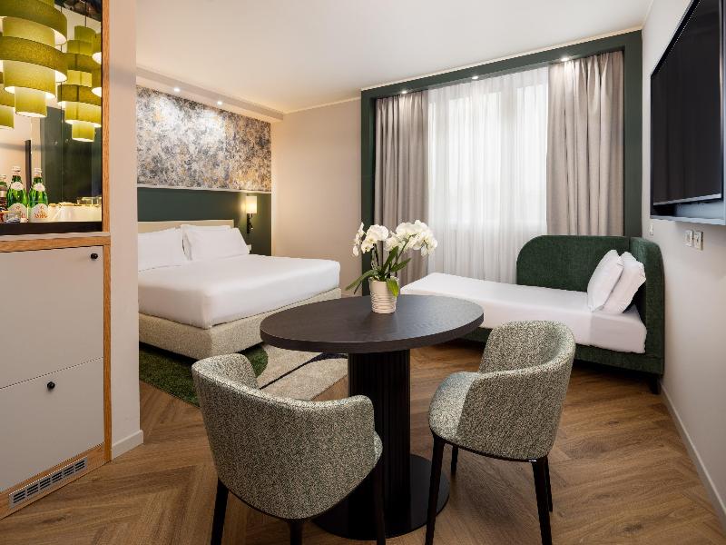 Crowne Plaza Padova image