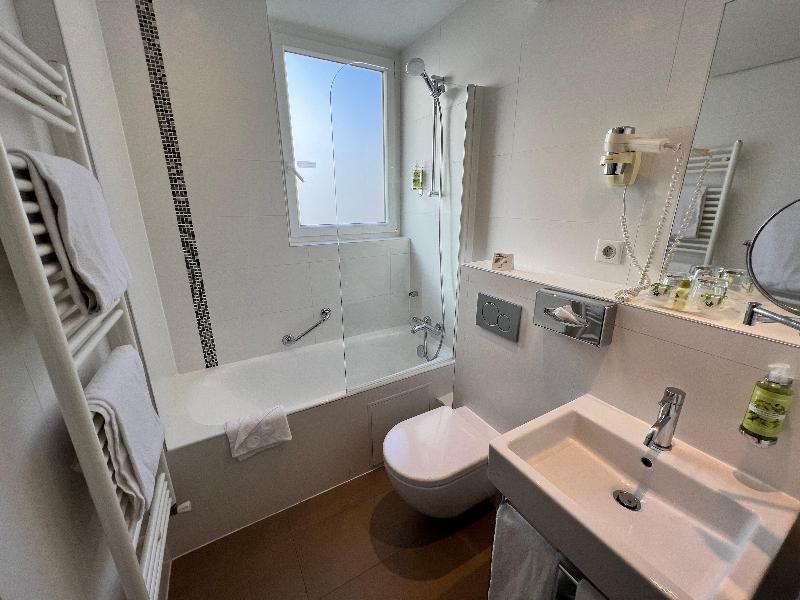 Holiday Inn Paris - Auteuil image