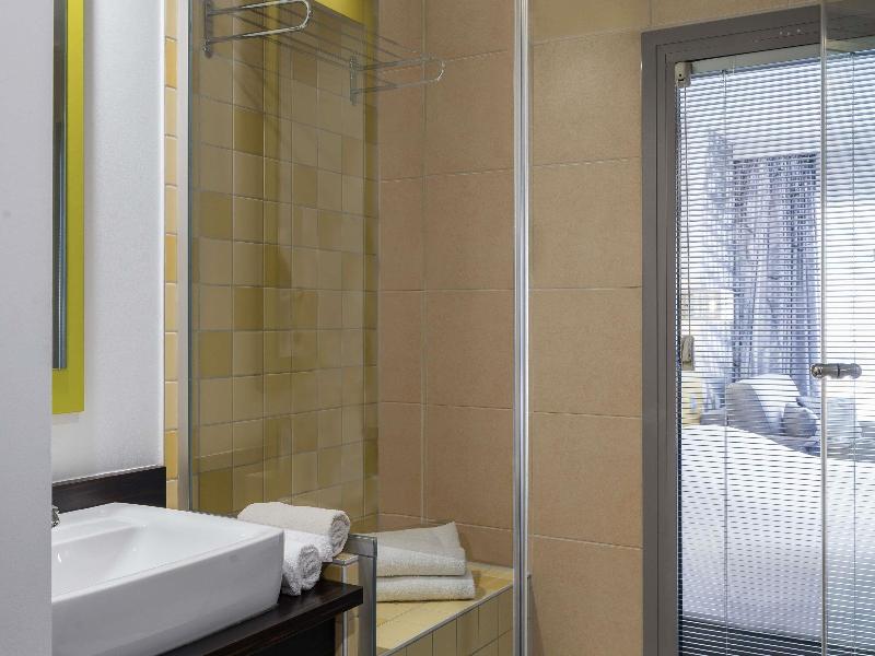 Ibis Styles Nice Vieux-Port image