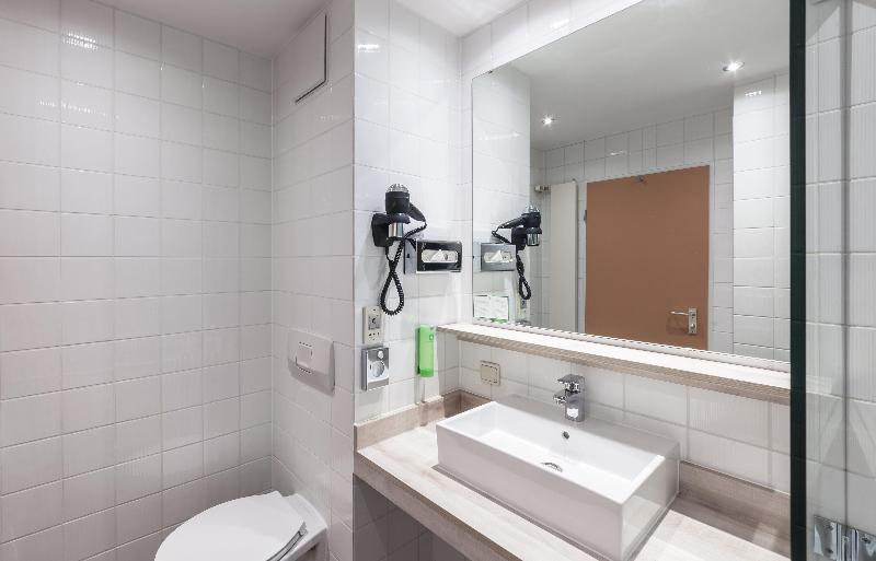 Holiday Inn Munich - South image