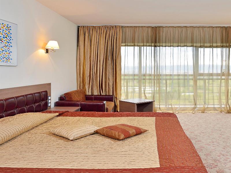 Sol Nessebar Palace All Inclusive image