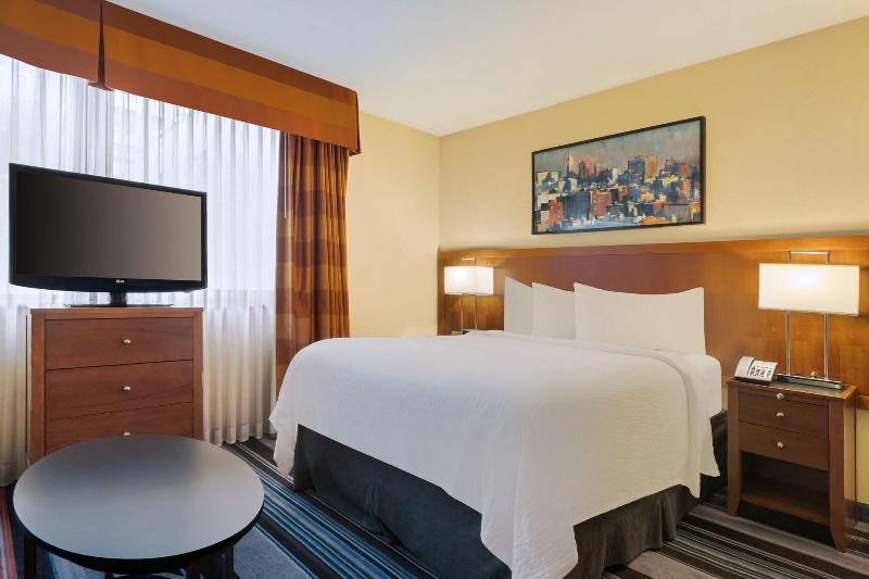 Residence Inn New York Manhattan/Times Square image