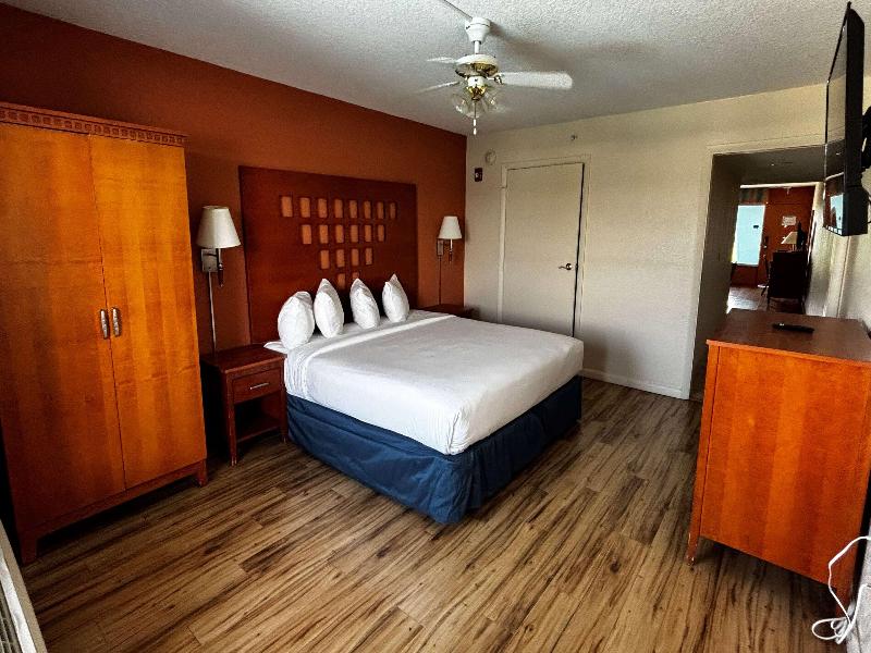 Ramada By Wyndham Hotel & Water Park image