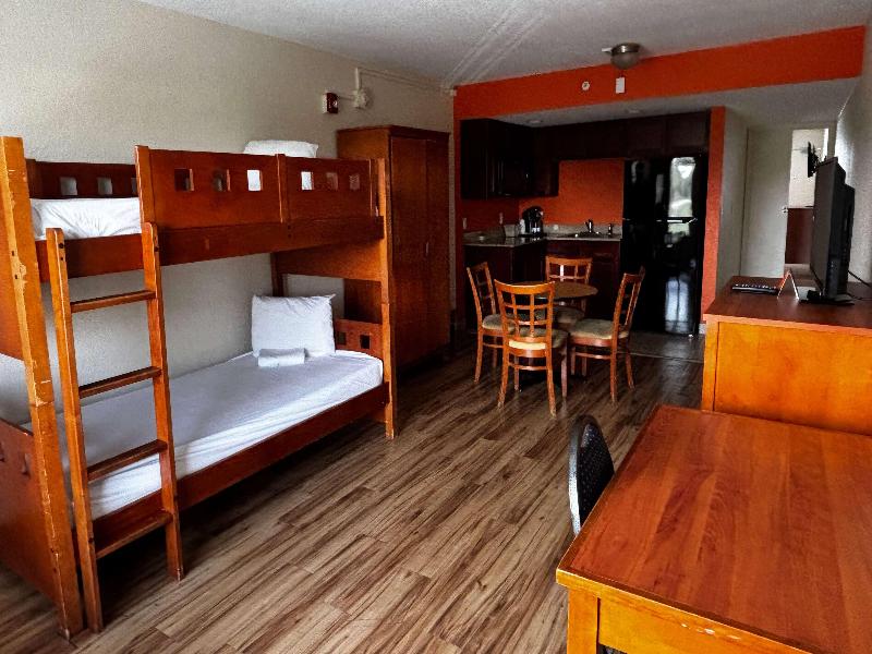 Ramada By Wyndham Hotel & Water Park image