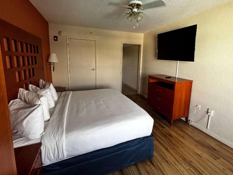 Ramada By Wyndham Hotel & Water Park image