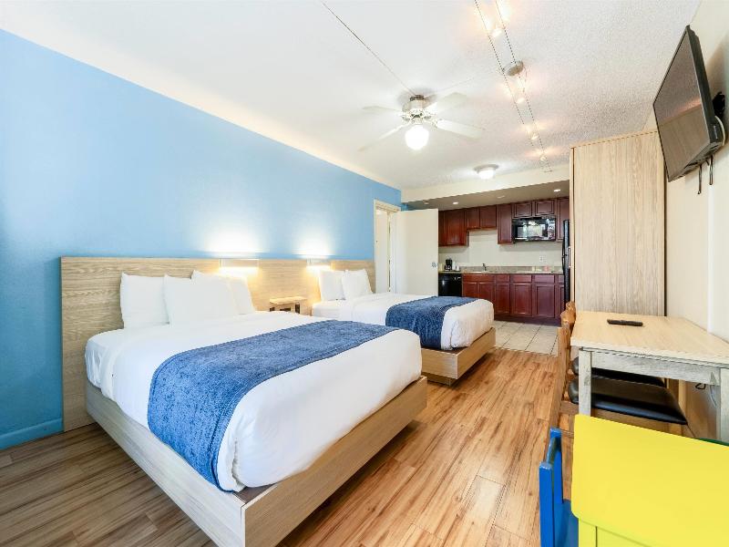 Ramada By Wyndham Hotel & Water Park image