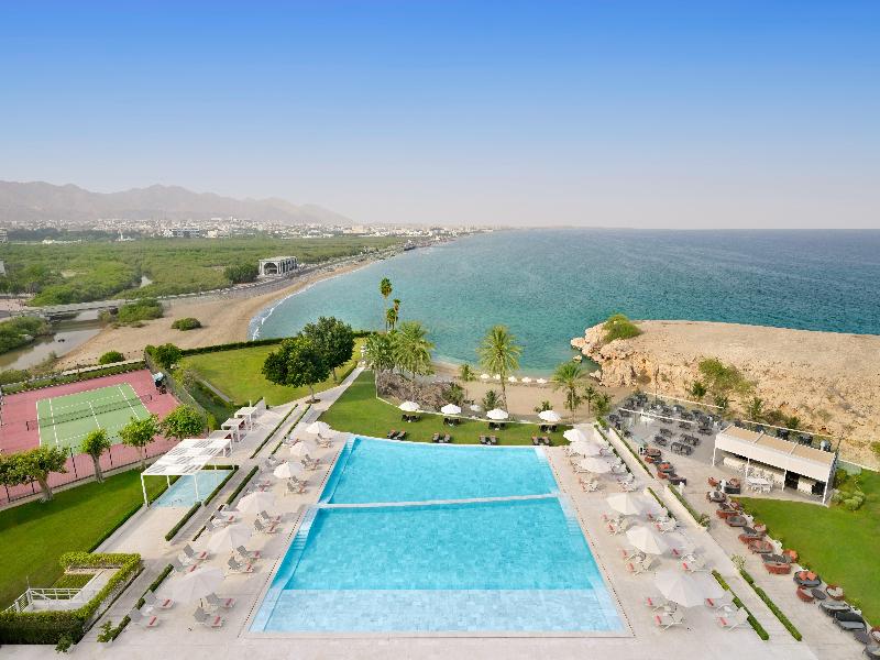 Crowne Plaza Muscat image