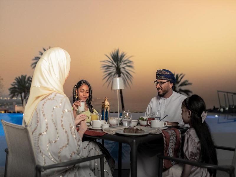 Crowne Plaza Muscat image