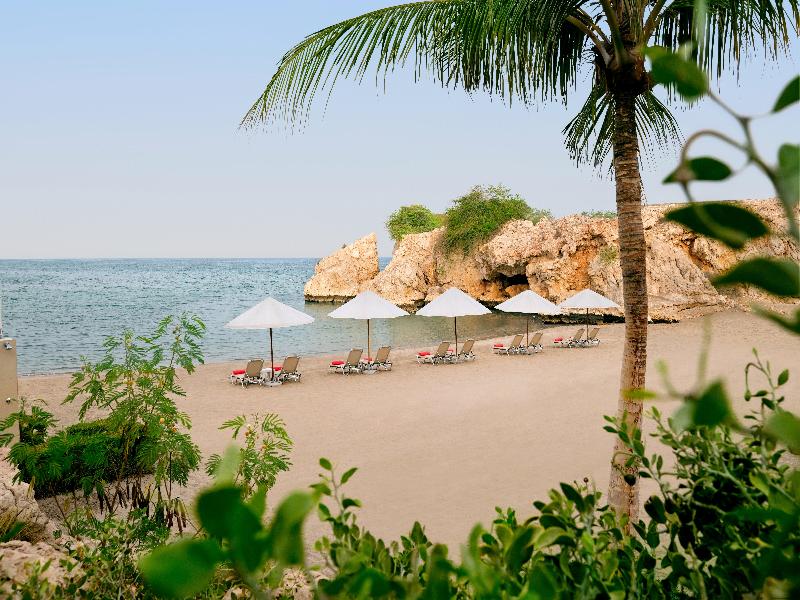 Crowne Plaza Muscat image