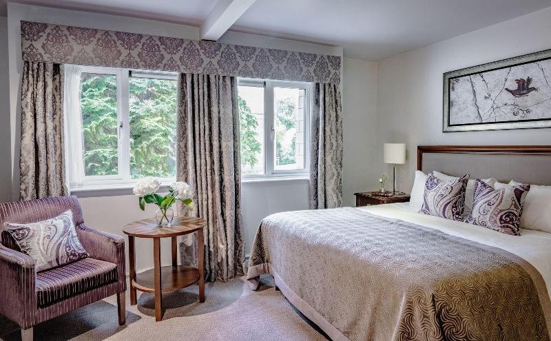 Bailbrook House image