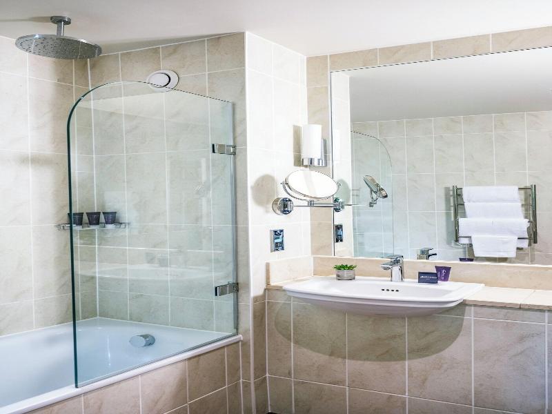 Bailbrook House image