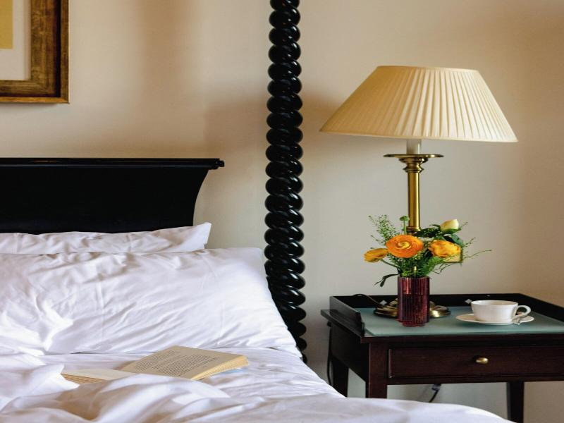 Bailbrook House image