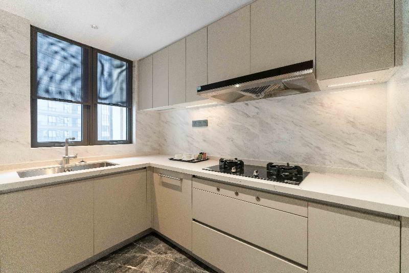 CM+ Serviced Apartment Shenzhen Taige image