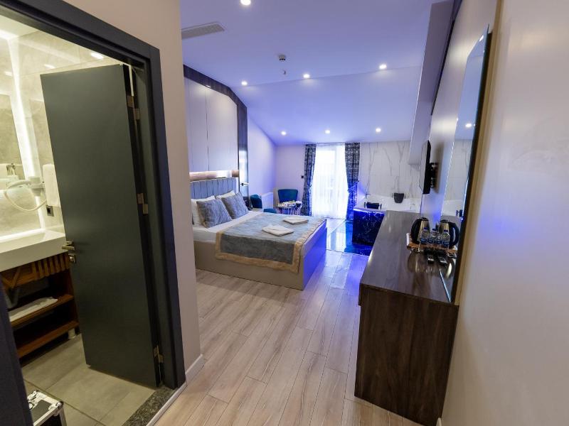 Meros Hotel image