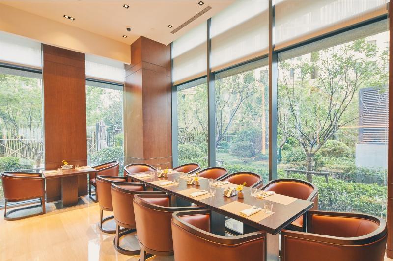 LJZ Supreme Tower Hotel image