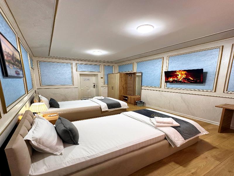 Afsona Hotel image