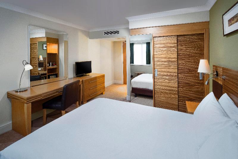 Crowne Plaza Chester image