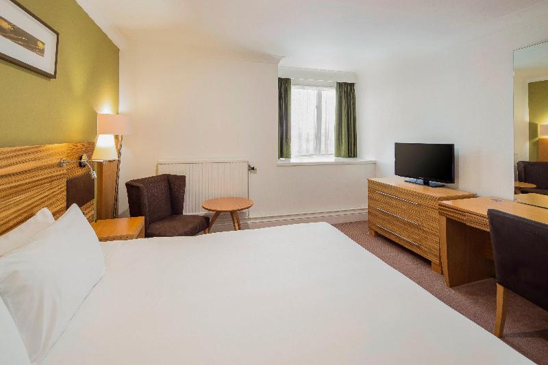 Crowne Plaza Chester image
