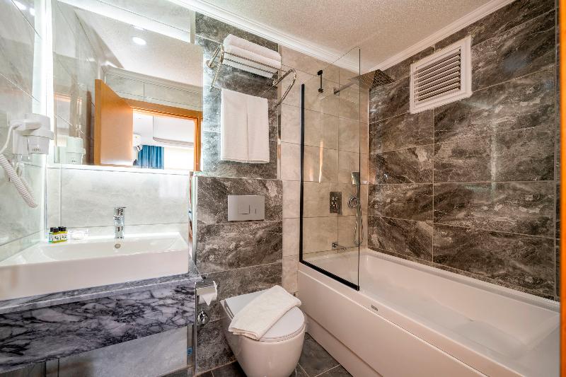 Diamond Luxury Hotel image
