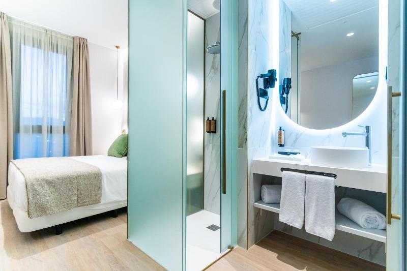 Hotel Malaga Vibes image
