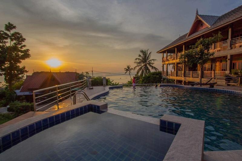 Sea Rock Hotel image