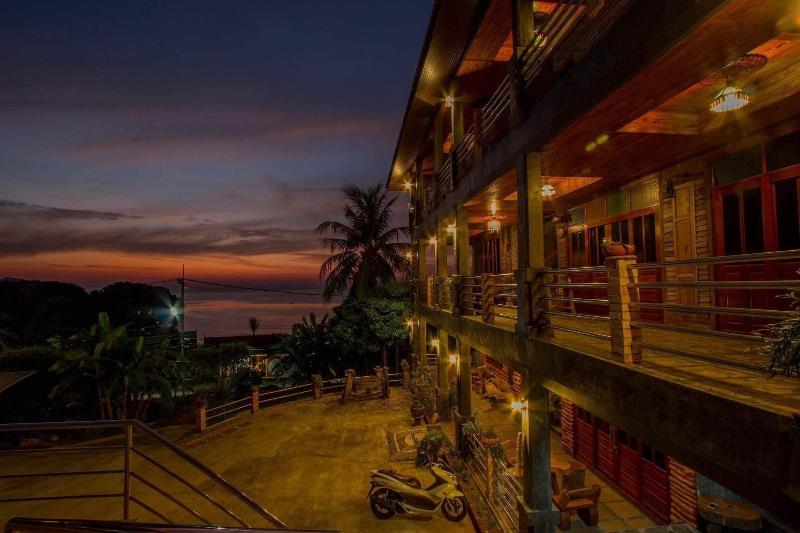 Sea Rock Hotel image