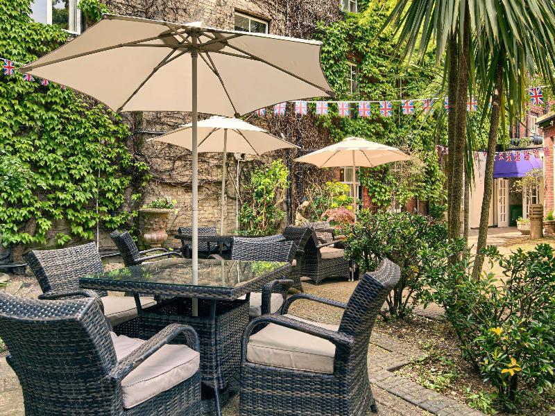 Mercure Salisbury White Hart Hotel & Apartments image