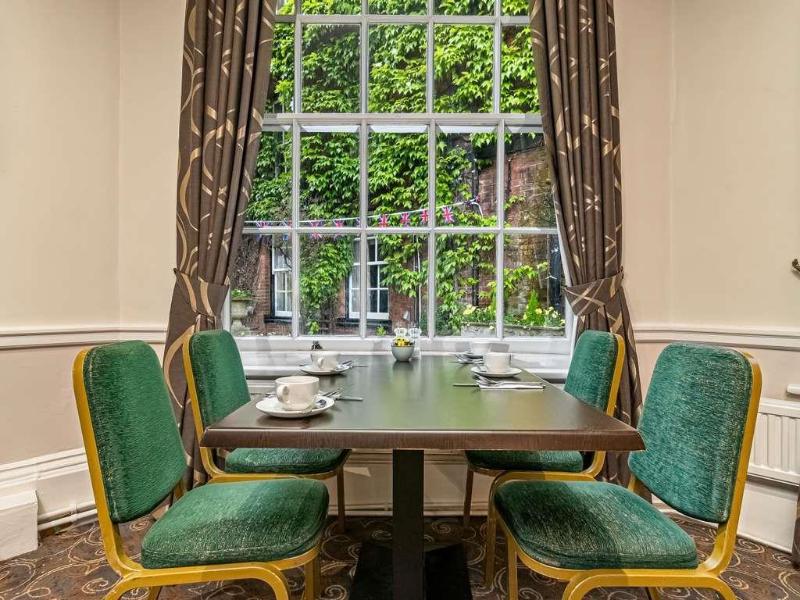 Mercure Salisbury White Hart Hotel & Apartments image
