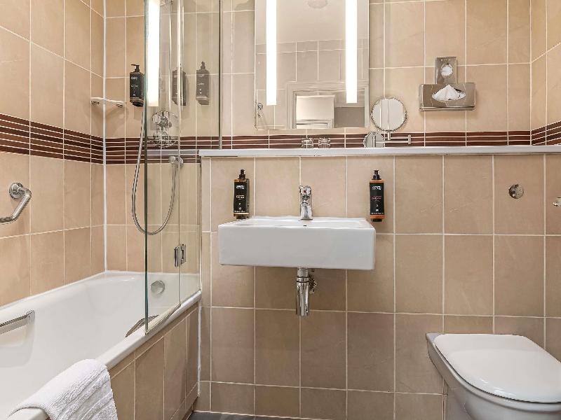 Mercure Salisbury White Hart Hotel & Apartments image
