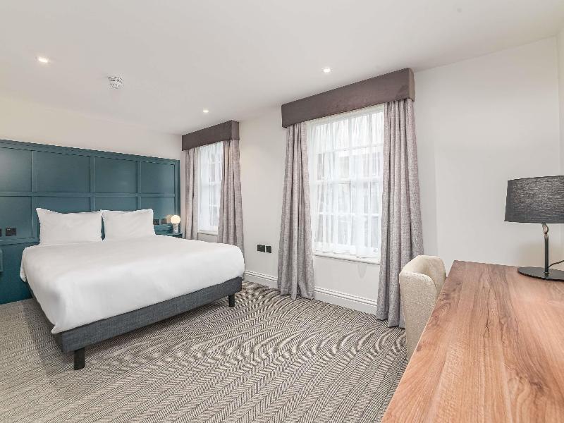 Mercure Salisbury White Hart Hotel & Apartments image
