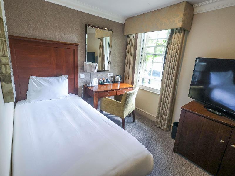 Mercure Salisbury White Hart Hotel & Apartments image