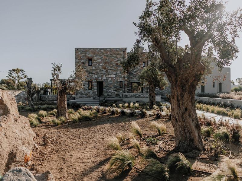 Onym Curated Villas image