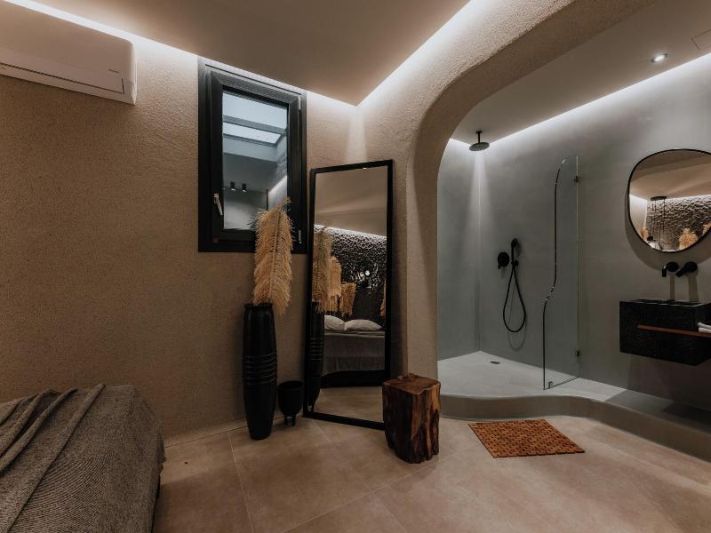 Onym Curated Villas image
