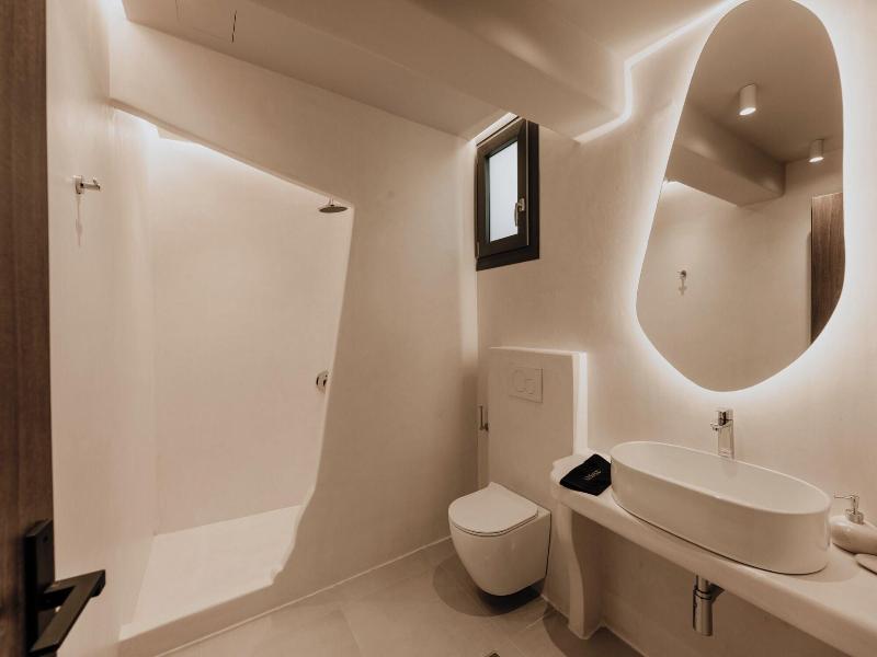 Onym Curated Villas image