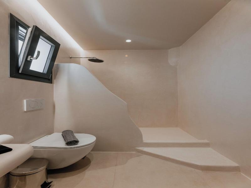Onym Curated Villas image