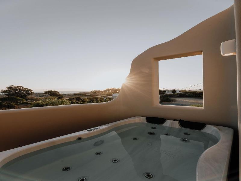 Onym Curated Villas image