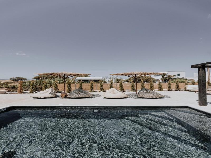 Onym Curated Villas image