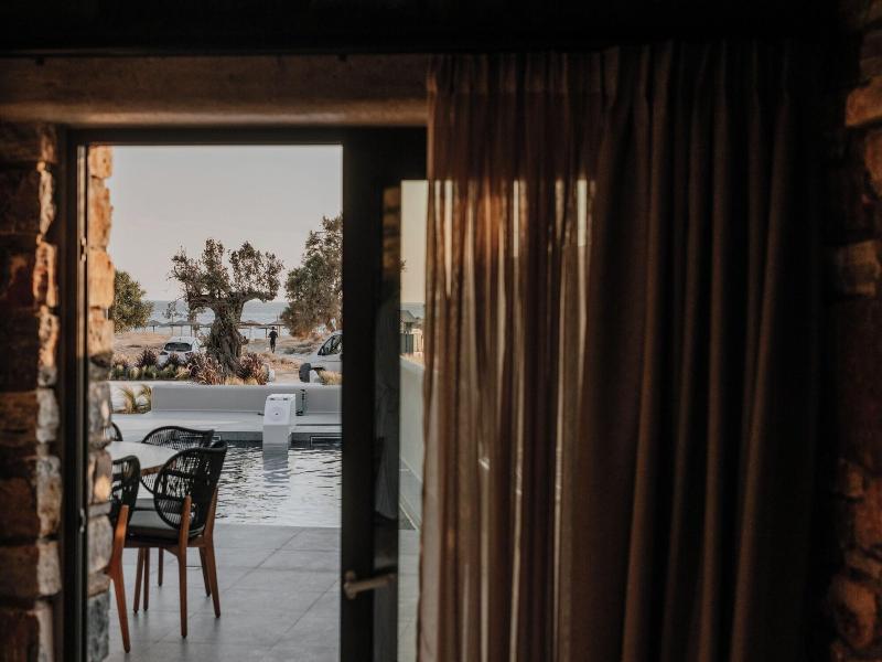 Onym Curated Villas image