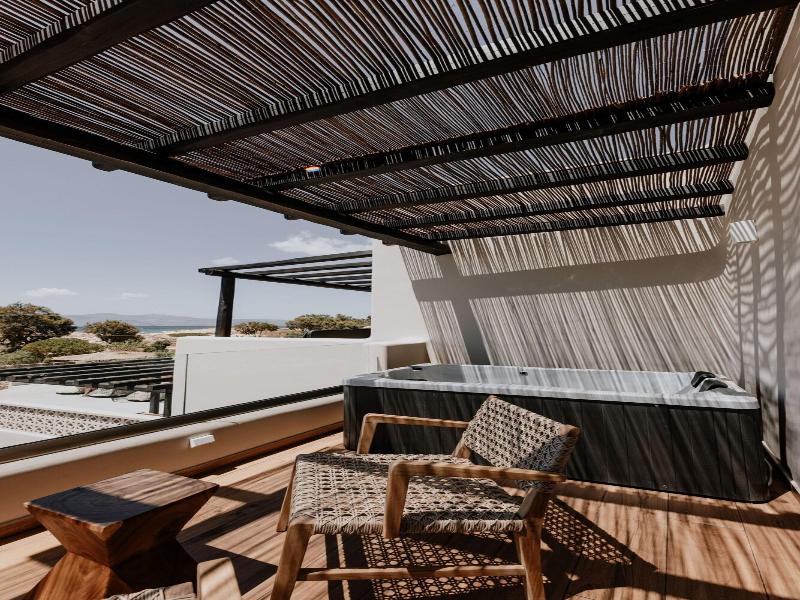 Onym Curated Villas image