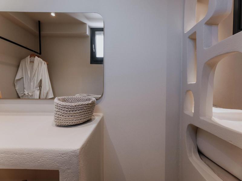Onym Curated Villas image