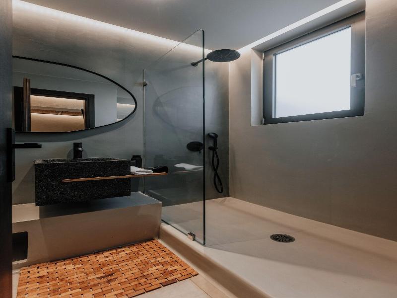 Onym Curated Villas image