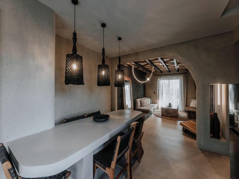 Onym Curated Villas image